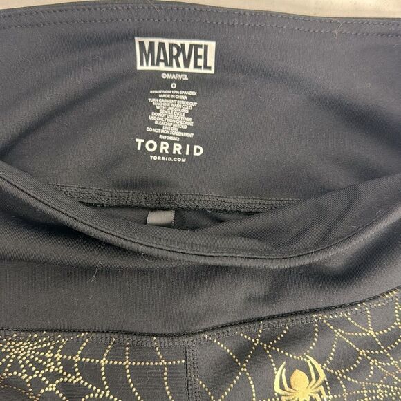 TORRID LEGGING MARVEL SPIDERMAN W/POCKET  SIZE Large /0 PLUS SIZE - Picture 3 of 8